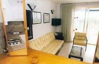 Ona Suites Салоу 0*,