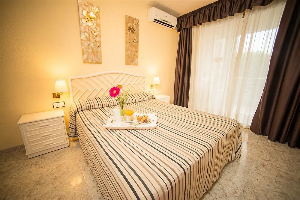 Апартаменты Ona Suites Салоу